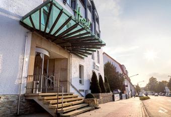 Hotel Westerkamp allows 18 year olds to book a room