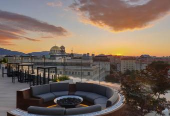 Hyatt Regency Sofia allows 18 year olds to book a room