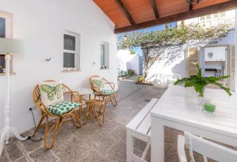 Ca Mado Josefa has Balcony rooms