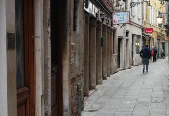 CASA BANON has Balcony rooms