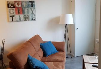 Studio 82 b allows 18 year olds to book a room