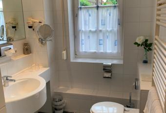 Hotel Zwei L  nder has Balcony rooms