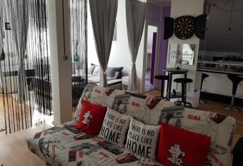 Apartman Atelier has Balcony rooms