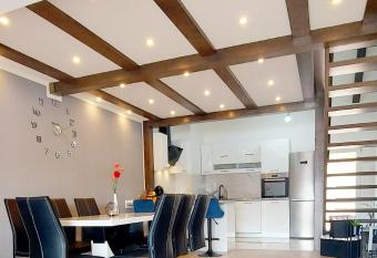 Guest House Galeb2 has Balcony rooms