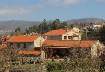 Casa Rural A Bouci  a allows 18 year olds to book a room
