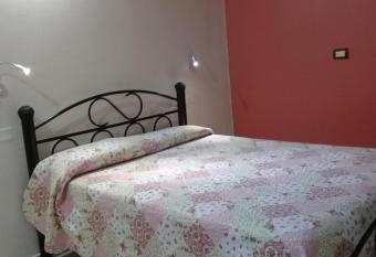 F  nsil allows 18 year olds to book a room