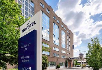 Novotel Frankfurt City allows 18 year olds to book a room