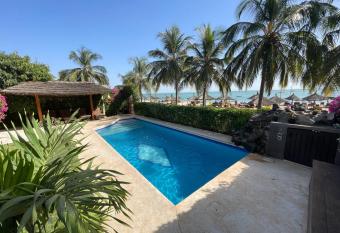 Agence Adjana Resort allows 18 year olds to book a room