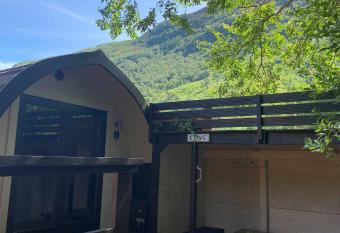 Etive Pod, West Highland Way Holidays allows 18 year olds to book a room