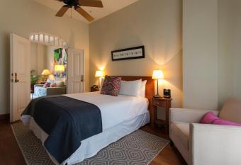 Las Clementinas has Balcony rooms