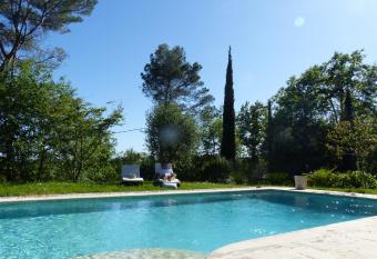    Tilia d Azur allows 18 year olds to book a room