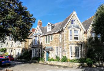 Treventon Guest House allows 18 year olds to book a room