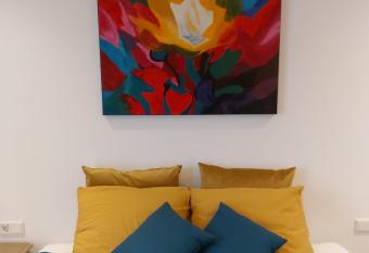 Luxury Suites Oosterwold allows 18 year olds to book a room