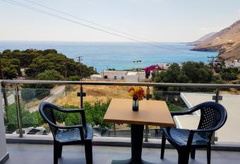 4Seasons Sfakia has Balcony rooms