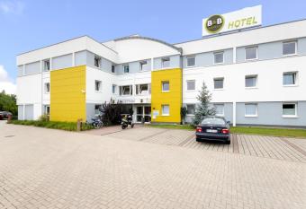 B&B Hotel Leipzig-Nord allows 18 year olds to book a room