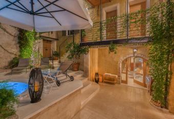 Corte Alma Spa and Luxury Home allows 18 year olds to book a room