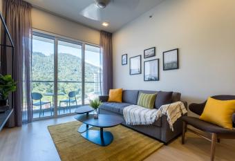 Windmill Upon Hills, Genting. 2 Bedroom Premium Suites.        2          allows 18 year olds to book a room