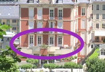 R  sidence Regina has Balcony rooms