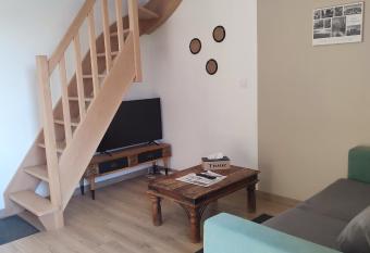 G  te La P  querie has Balcony rooms