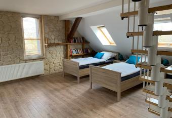 SAM - Gasthaus.MD allows 18 year olds to book a room