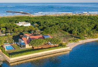 Sense of Ofir has Balcony rooms