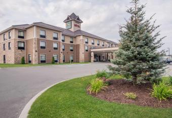 Quality Inn & Suites allows 18 year olds to book a room
