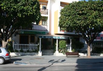 HOSTAL EL MOLINO has Smoking rooms