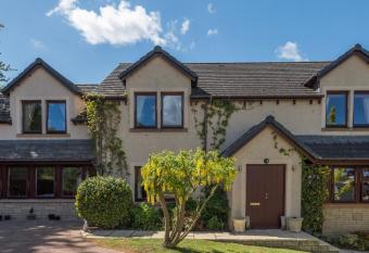 Tranquil accommodation in a great location. has Balcony rooms