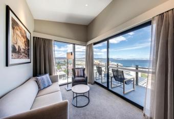 Vibe Hotel Hobart allows 18 year olds to book a room