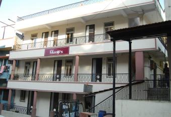 StayApart Hotel Mooljis Mount Abu has Balcony rooms