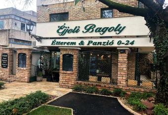   jjeli Bagoly   tterem   s Panzi   has Balcony rooms