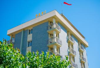 Hotel Pari has Balcony rooms