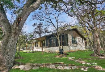 Miss Lilian's House has Balcony rooms