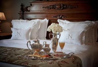 Nino Hotel Boutique allows 18 year olds to book a room