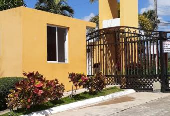 Residencial Palma De Gurabo allows 18 year olds to book a room