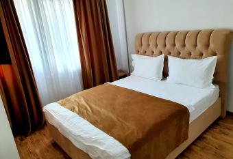 Laura Apartments Sinaia allows 18 year olds to book a room