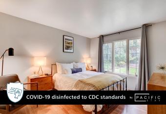 Private Suite has Balcony rooms