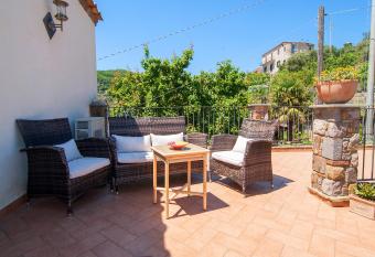 Casa Vacanze Li Galli has Balcony rooms