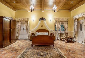 StayVista at Normandy House allows 18 year olds to book a room