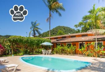 Pousada Quatro Esta    es Paraty has Balcony rooms