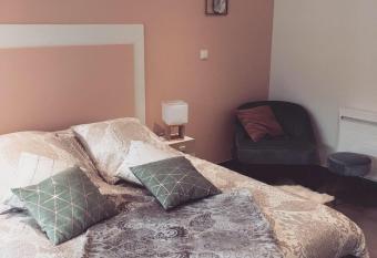 L   chapp  e Saline has Balcony rooms