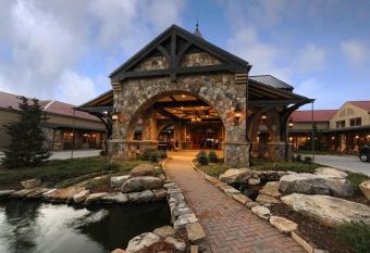 Lanier Islands Legacy Lodge has Balcony rooms