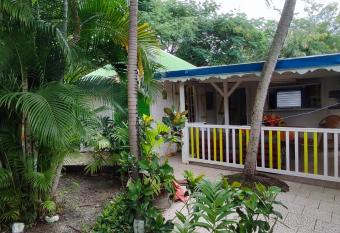 La kaz cr  ole has Balcony rooms