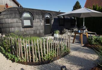 Freches Wohnen Igluhuts has Balcony rooms