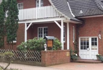 Ferienwohnung Bleeken allows 18 year olds to book a room