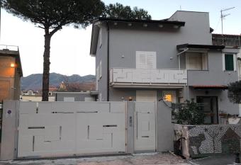 Casa Due Maggio has Balcony rooms