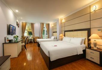 San Premium Hotel allows 18 year olds to book a room