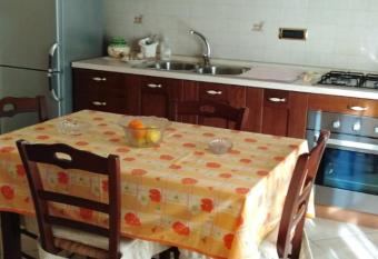 Nilu  e Sagio  has Balcony rooms