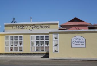 Meike s Guesthouse has Balcony rooms