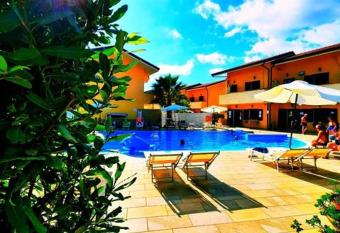 Conca Degli Dei has Balcony rooms